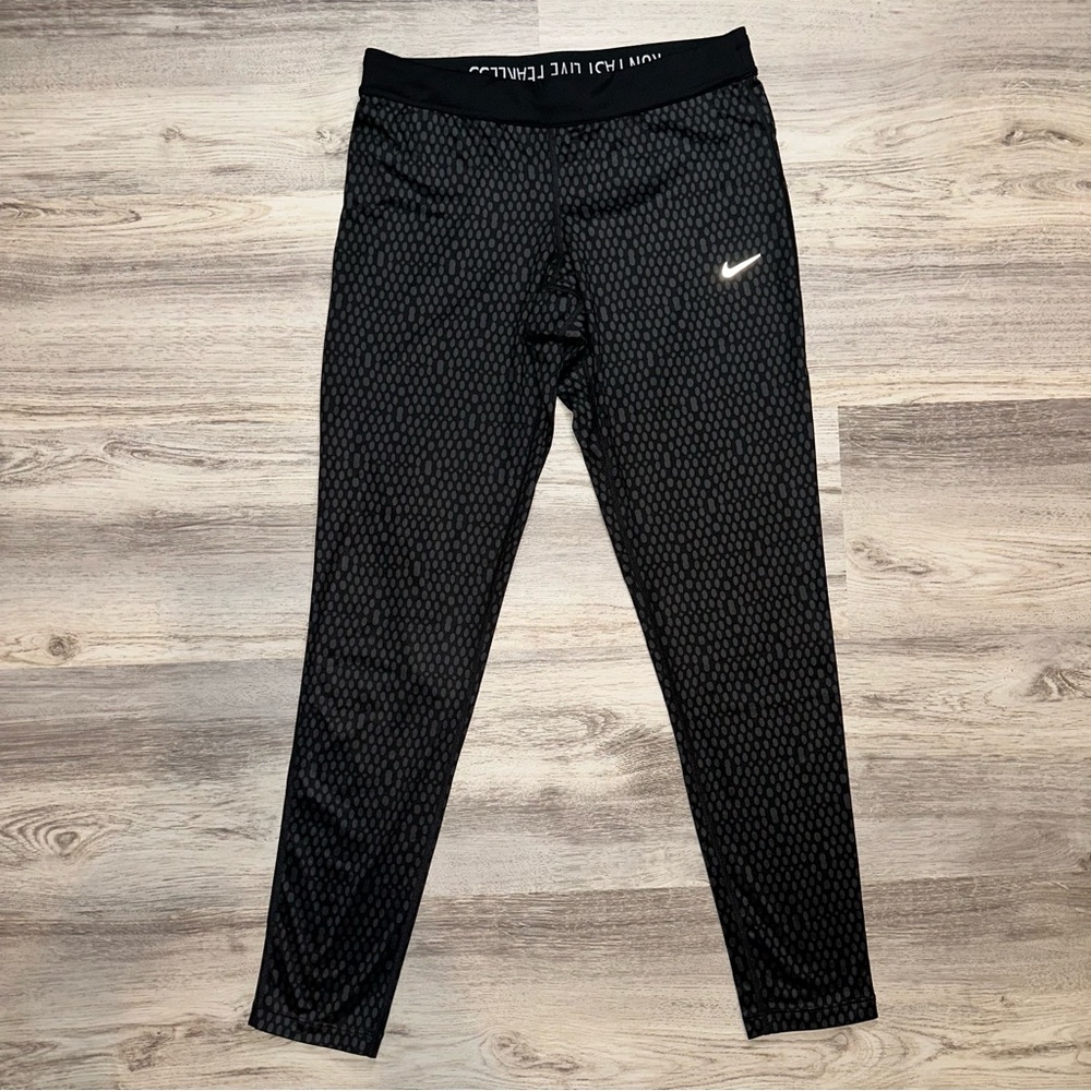 💝Nike Women’s Drifit Run Fast Live Fearless Legging Size L